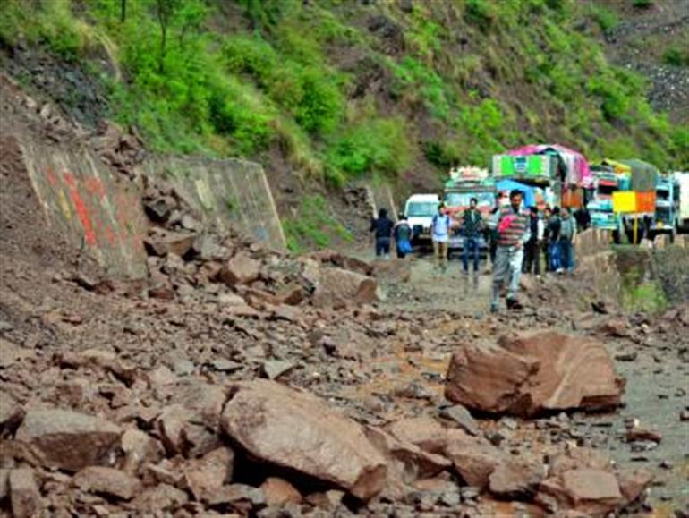 Chandigarh-Shimla highway closes down again after landslide